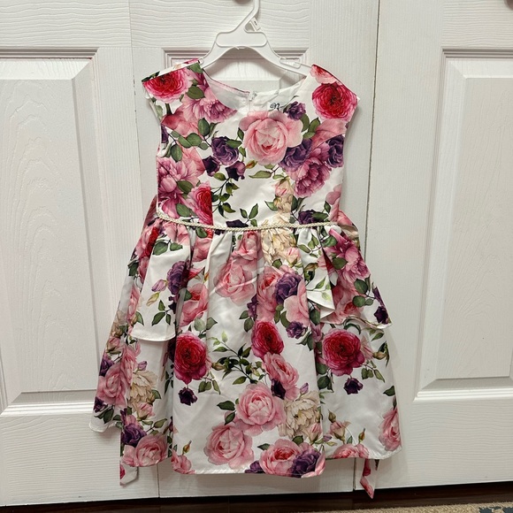 Dress - Picture 1 of 4